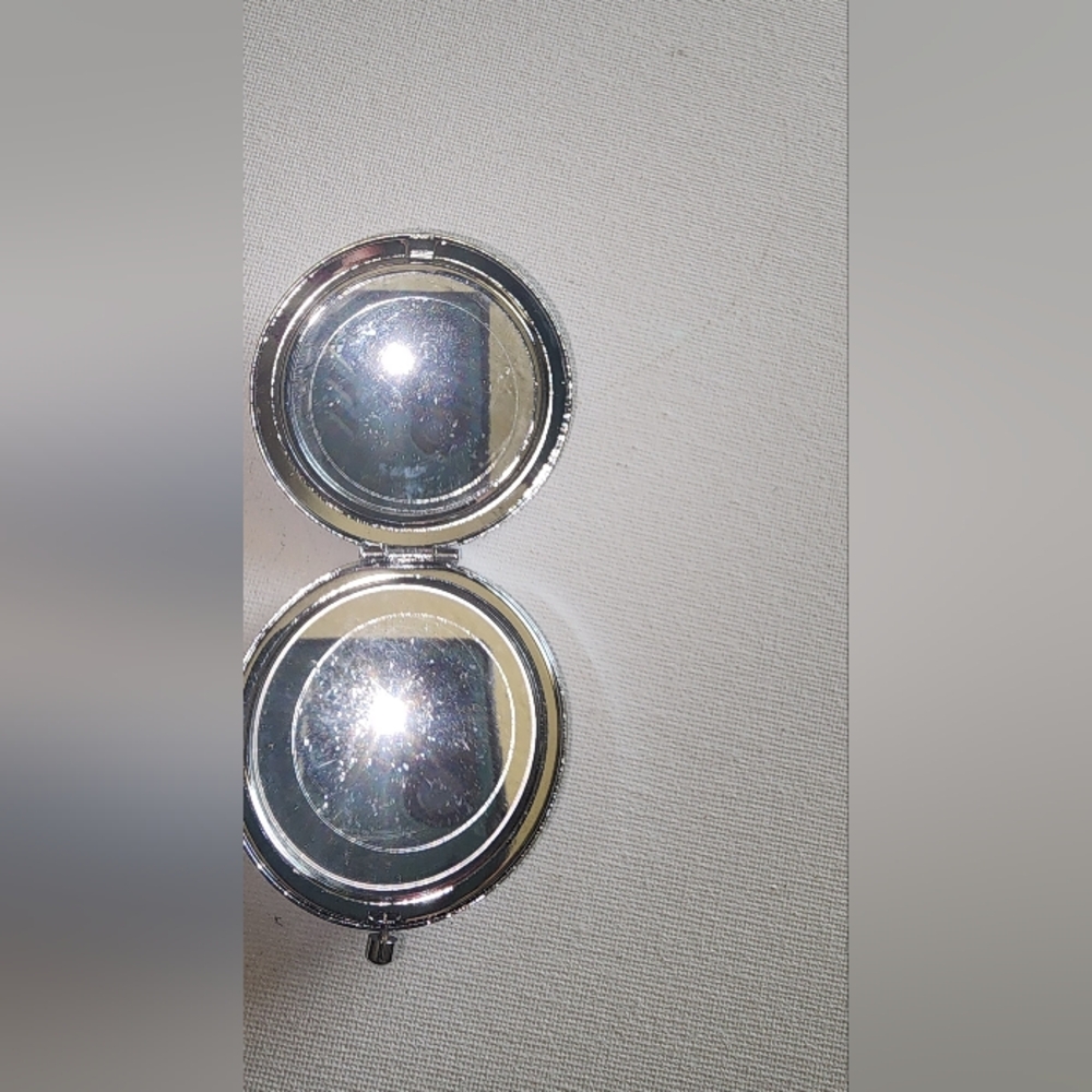 BEJEWELED EUC PURSE EMBELLISHED COMPACT MIRROR - Picture 2 of 5